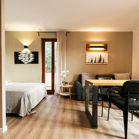 Mistral Apartments Пунтоне-ди-Скарлино Экстерьер фото