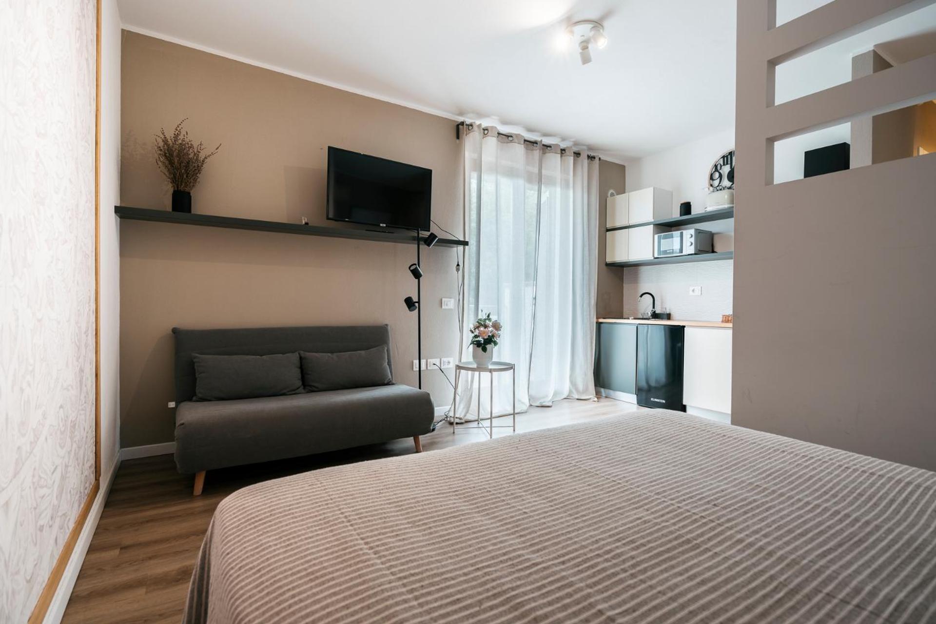 Mistral Apartments Пунтоне-ди-Скарлино Экстерьер фото