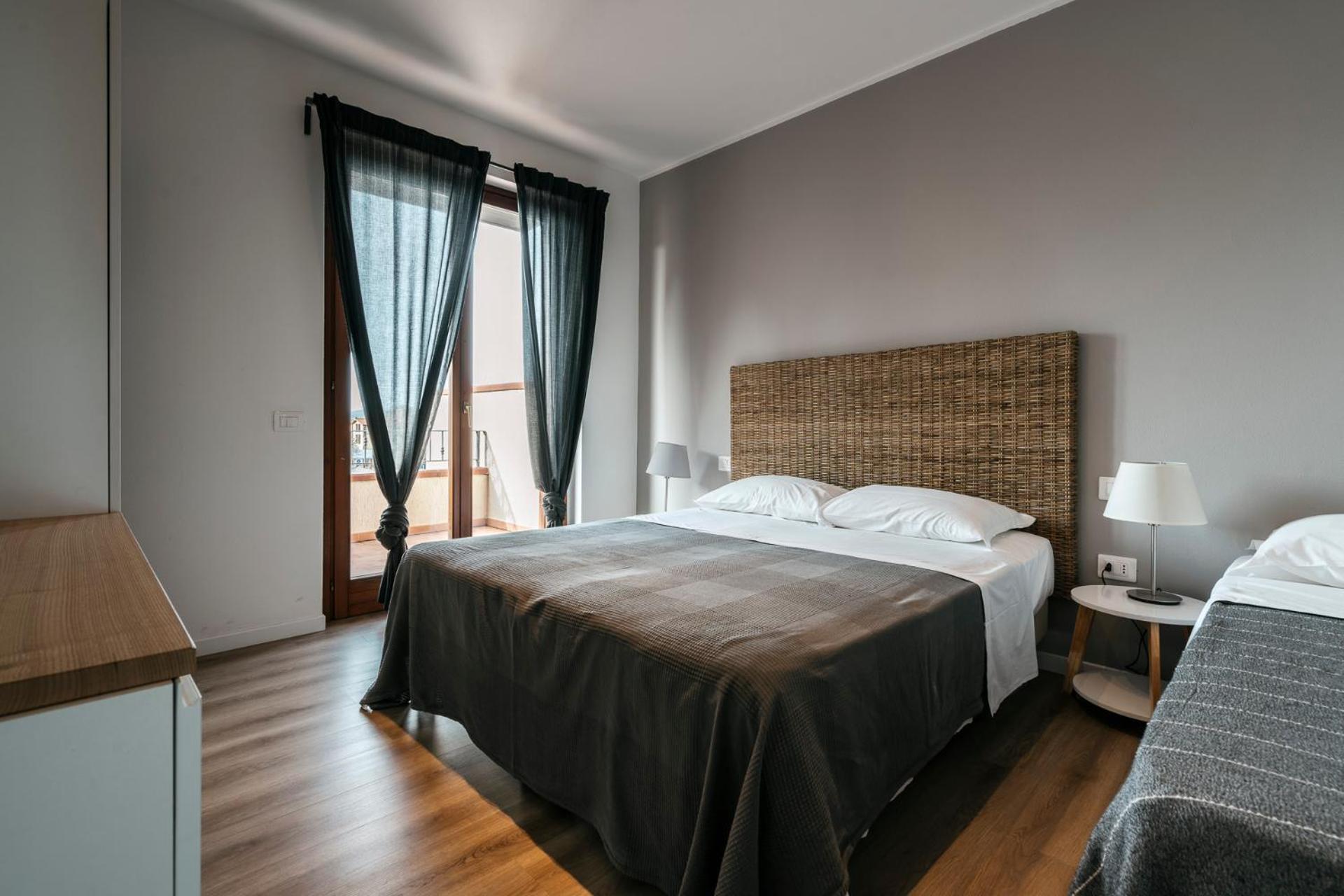 Mistral Apartments Пунтоне-ди-Скарлино Экстерьер фото