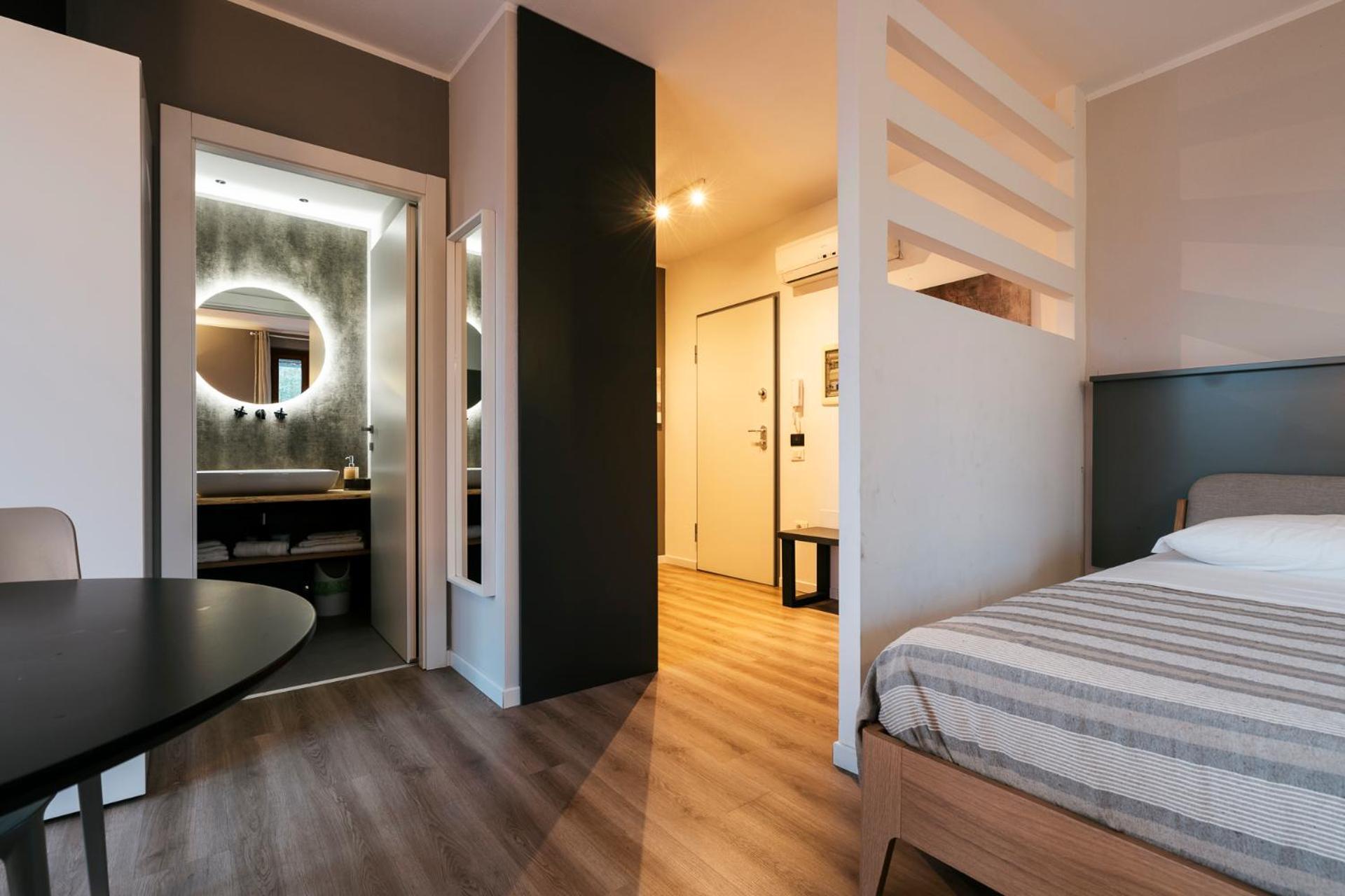 Mistral Apartments Пунтоне-ди-Скарлино Экстерьер фото